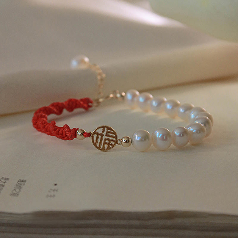 Pulsera de hilo rojo trenzada con protección de la suerte y perlas chapadas en oro de 14 quilates