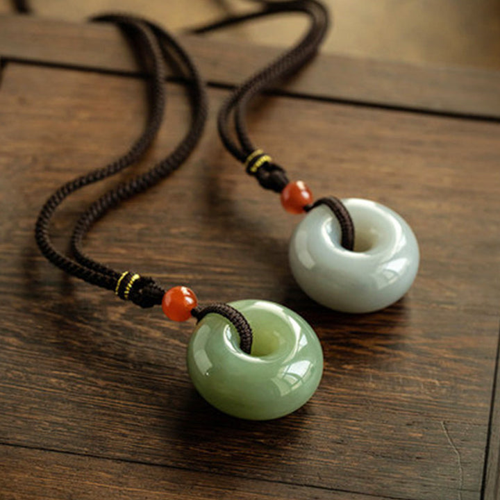 Colgante redondo natural del collar de la suerte de la hebilla de la paz del jade gris del jade