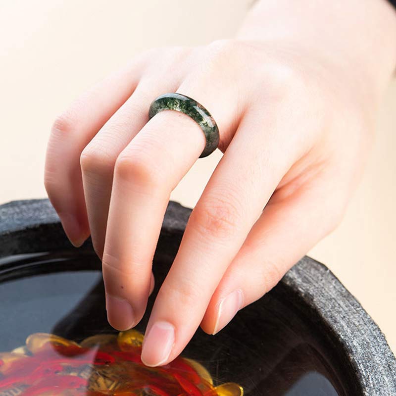 Anillo de equilibrio curativo con ágata musgo y Buddha Stones