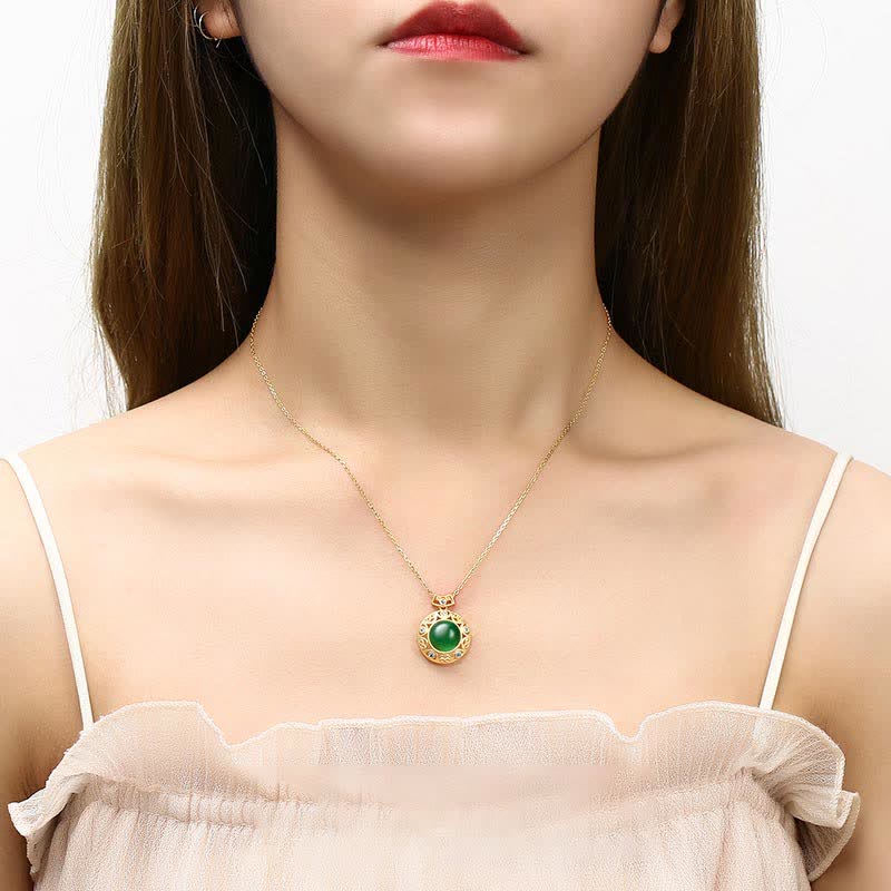 Colgante de plata de ley 925 con calcedonia verde y jade blanco hetiano