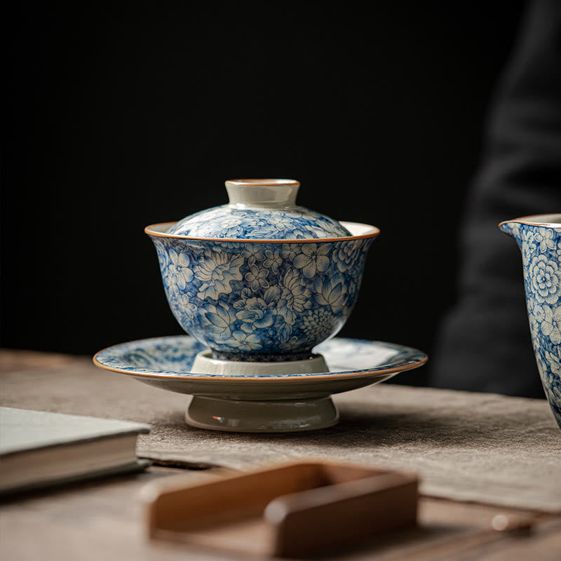 Buddha Stones azul y blanca vintage Flor de durazno Loto Peonía Cerámica Gaiwan Sancai Taza de té Kung Fu Taza de té y platillo con tapa - 9,3 cm x 9,8 cm x 150 ml (platillo de 13,3 cm) - image 0