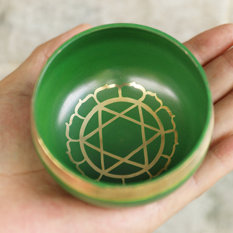Cuenco tibetano de sonido con Buddha Stones , hecho a mano para la curación de chakras y la meditación de atención plena.