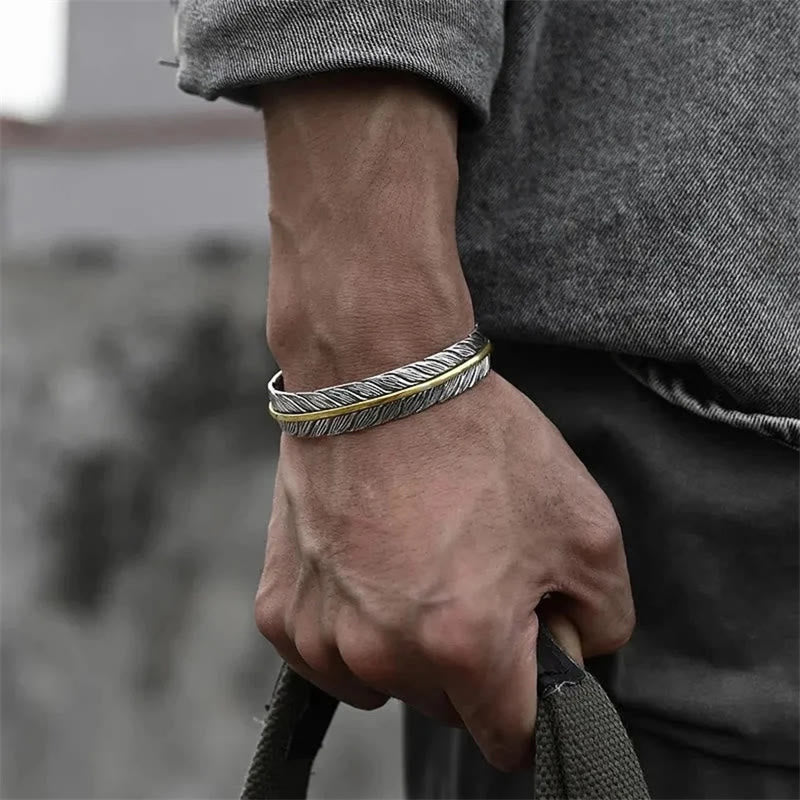 Brazalete con diseño de plumas y Buddha Stones, pulsera tallada de la suerte y la riqueza
