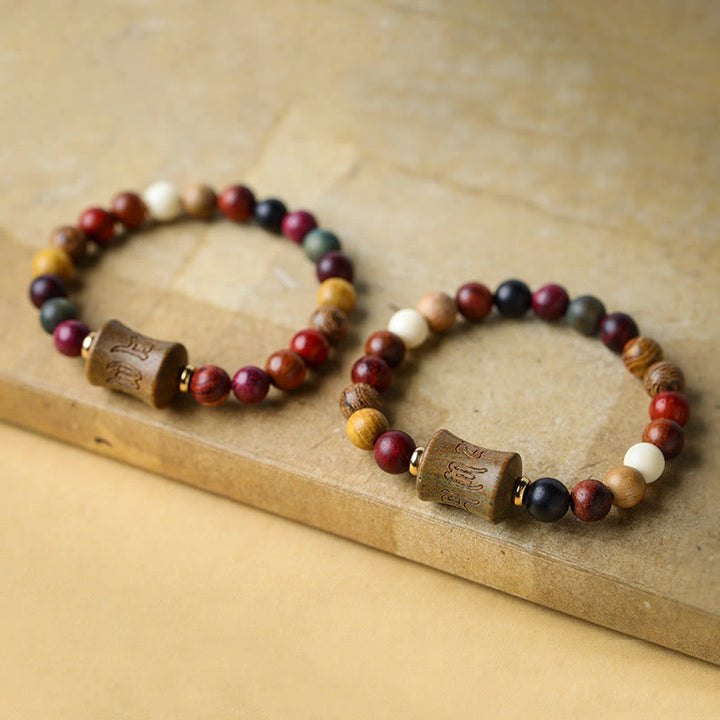 Pulsera de protección Om Mani Padme Hum de sándalo multicolor del Tíbet