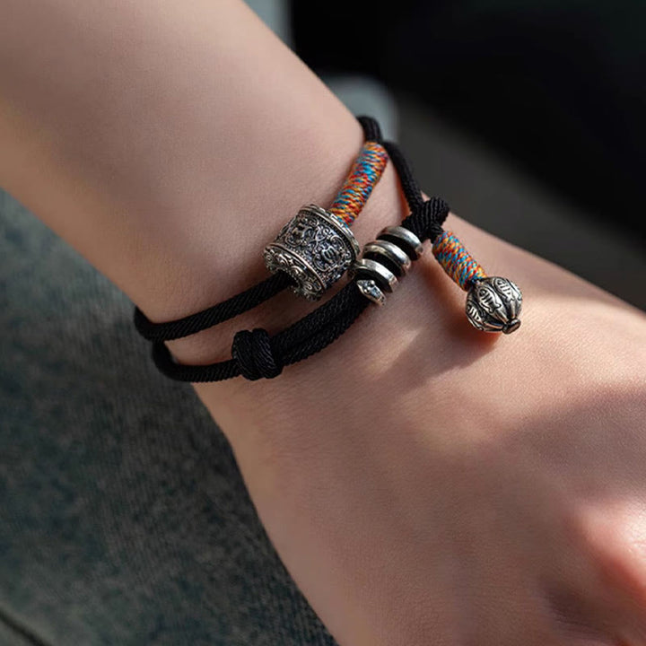 Pulsera de doble envoltura con amuleto tallado Om Mani Padme Hum tibetano con Buddha Stones