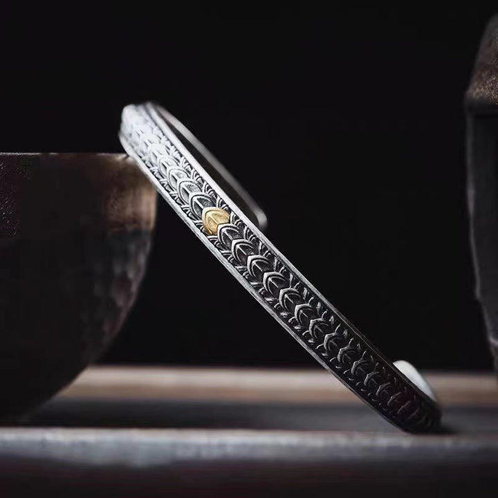 Brazalete de pulsera con diseño de escamas de dragón vintage con Buddha Stones