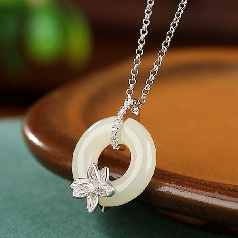 Colgante de plata de ley 925 con Buddha Stones , jade hetiano, hebilla de la paz, flor de la suerte