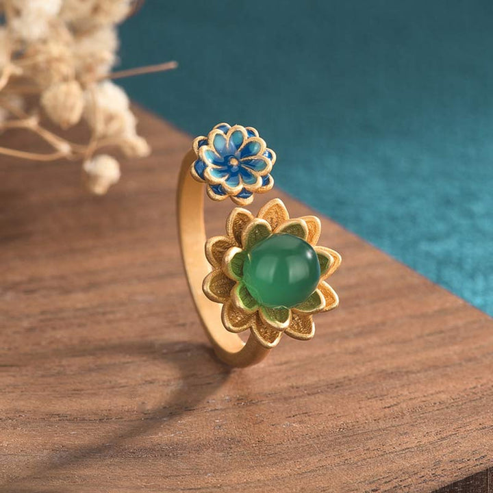Anillo ajustable con abundancia de jade y patrón de loto con Buddha Stones