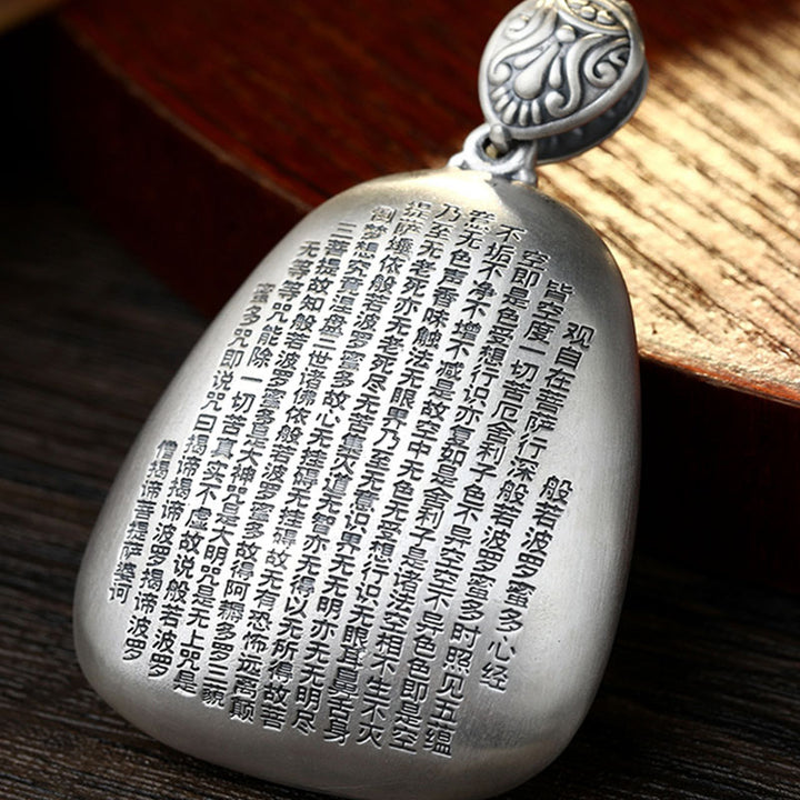 Collar con colgante de plata de ley 999 con Buddha Stones del zodíaco chino, corazón de Buda natal, Sutra grabado