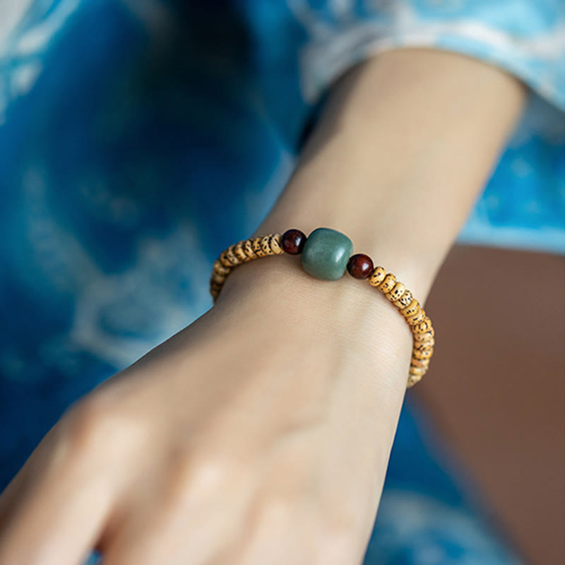 Pulsera de sabiduría de sándalo rojo con hojas pequeñas y semillas de Bodhi de Buddha Stones
