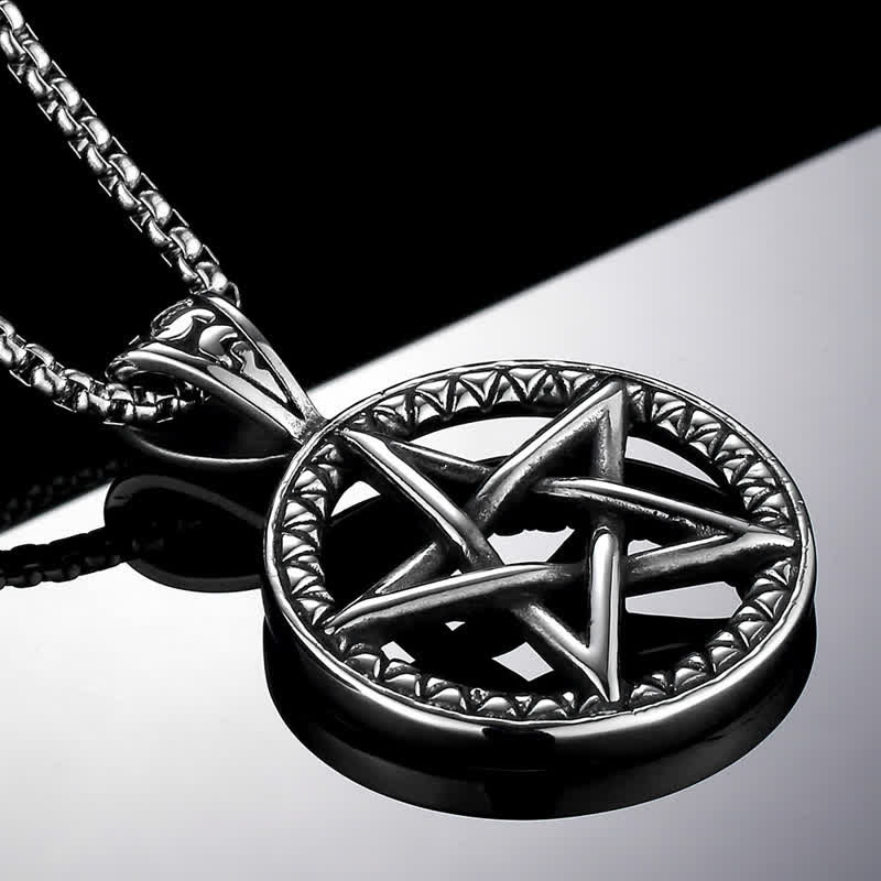Colgante de collar de equilibrio de acero de titanio con pentagrama