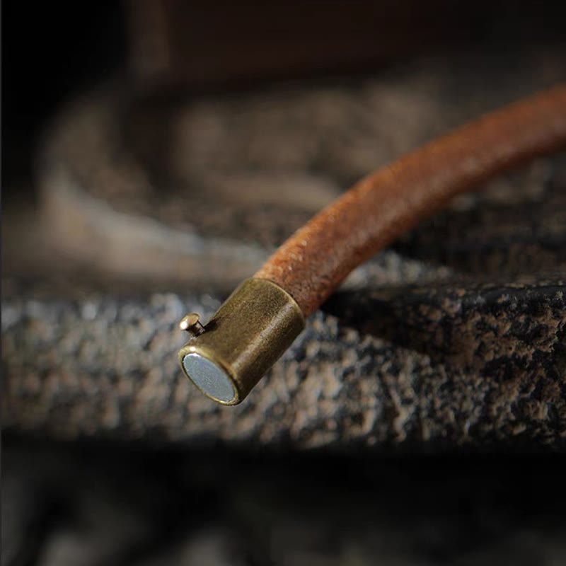 Pulsera de hebilla magnética de cobre curativa de la suerte de cuero retro con Buddha Stones