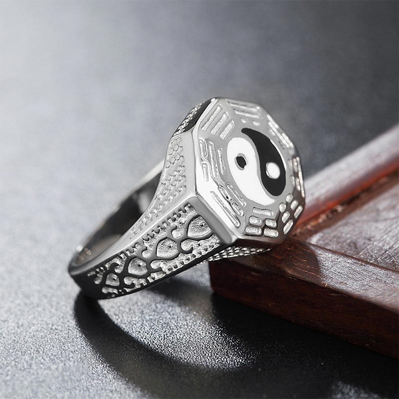 Anillo de la suerte de cobre con símbolo de Yin Yang
