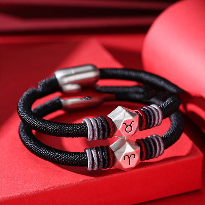 Pulsera de hilo hecha a mano con Buddha Stones de plata de ley 999 con 12 constelaciones del zodíaco