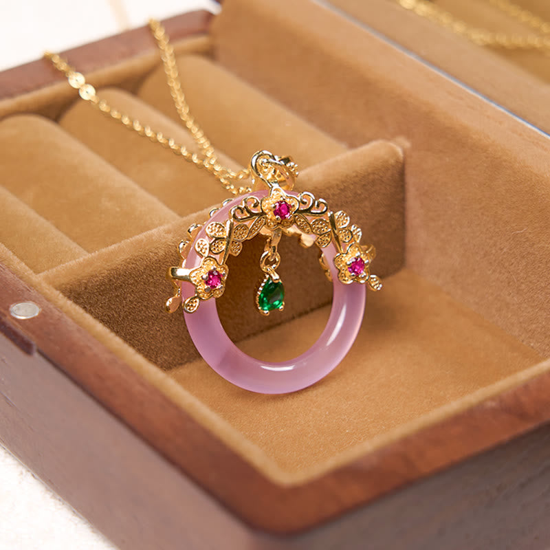 Colgante de collar de fuerza con diseño de hebilla de paz de Calcedonia verde con Buddha Stones