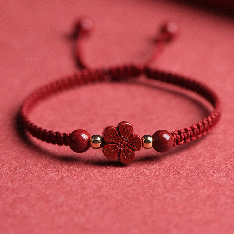 Pulsera de hilo rojo con Buddha Stones, trébol de cuatro hojas, flor de cinco pétalos, bendición de cinabrio