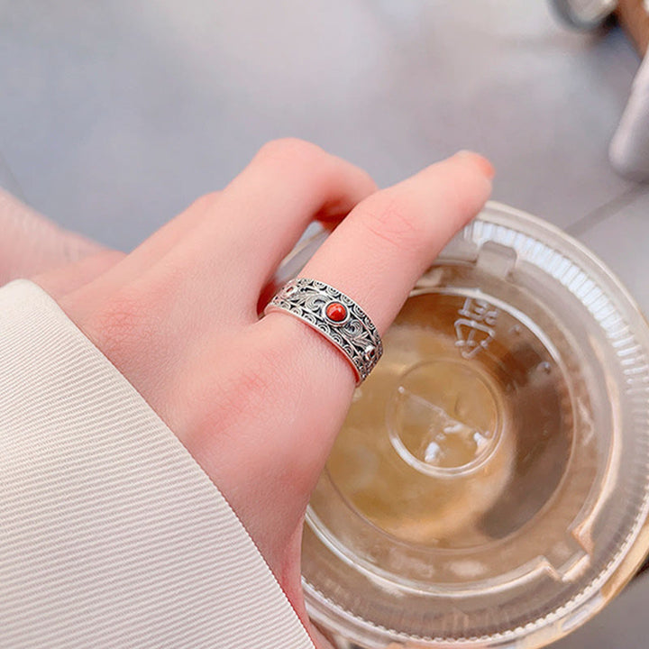 Anillo de pensamiento lógico con nubes propicias de ágata roja incrustada en plata de ley 925 con Buddha Stones