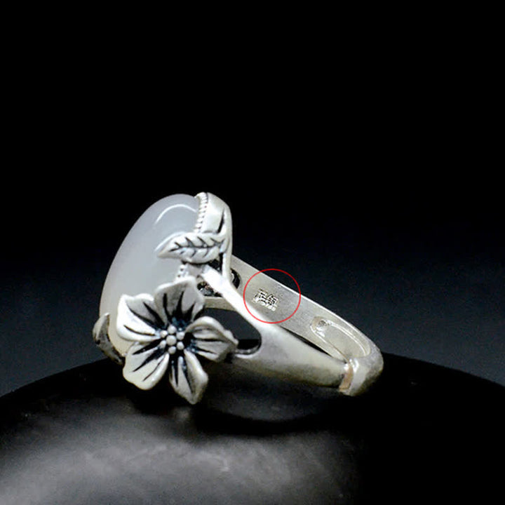 Anillo de armonía positiva de ciruela de calcedonia natural de plata de ley 990