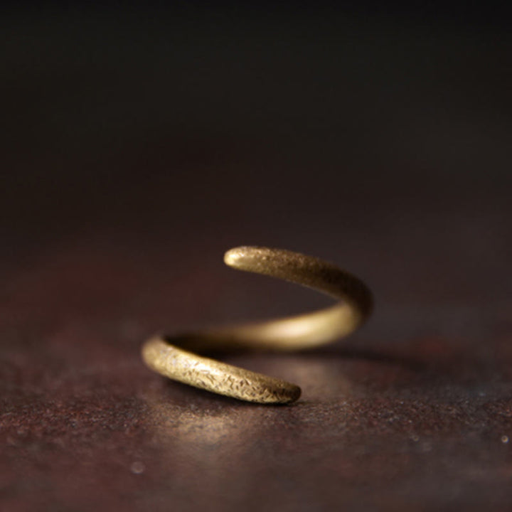 Anillo ajustable de cobre con diseño simple de Buddha Stones