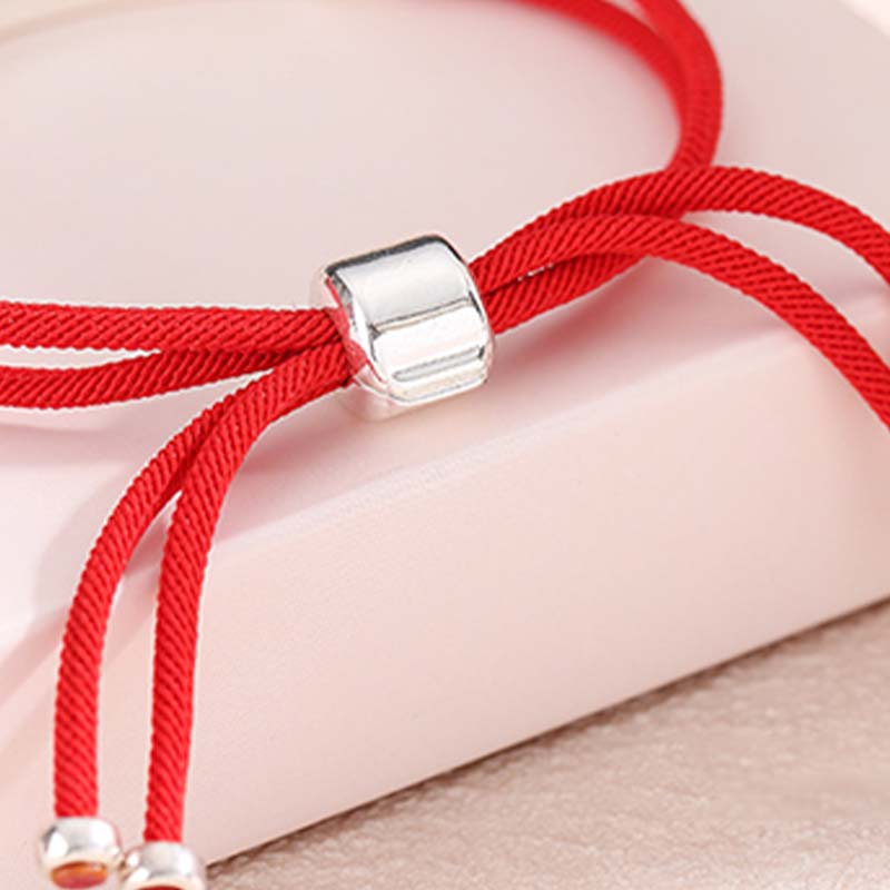 Pulsera trenzada en capas de hilo rojo de plata de ley 925 con Buddha Stones