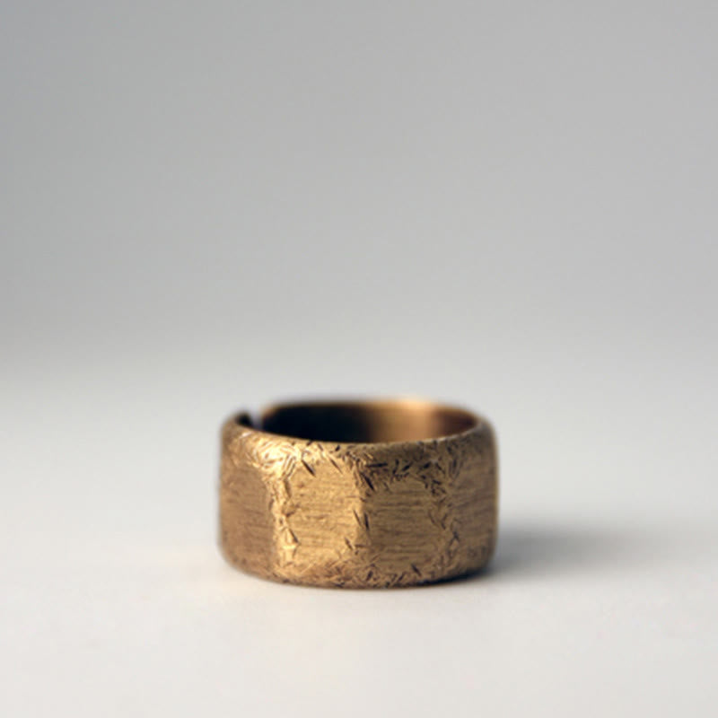 Anillo de riqueza esmerilado de latón y cobre de diseño simple tibetano