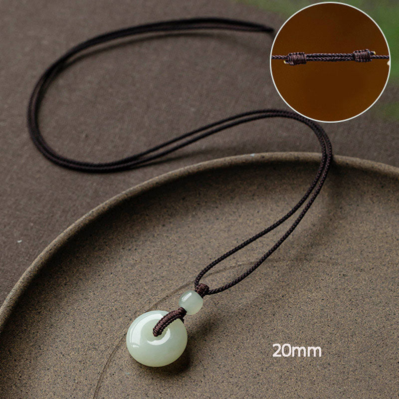 Colgante de collar de prosperidad de suerte con hebilla de paz de jade redondo natural