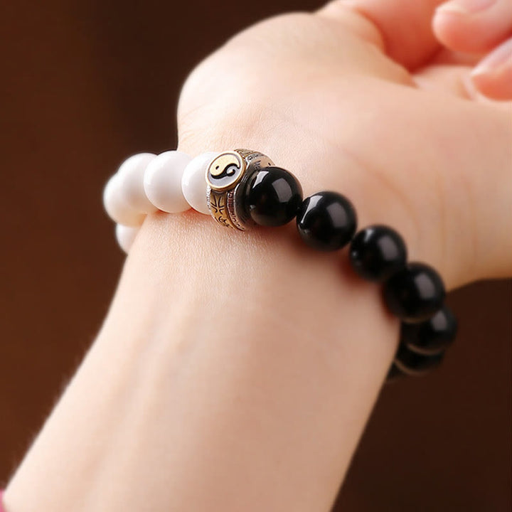 Pulsera de fuerza Yin Yang de concha blanca de obsidiana negra de plata de ley 925 con Buddha Stones