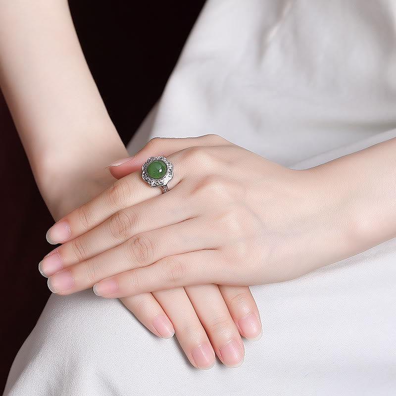 Anillo ajustable de la suerte con diseño de flor de jade cian hetiano de plata de ley 925 con Buddha Stones