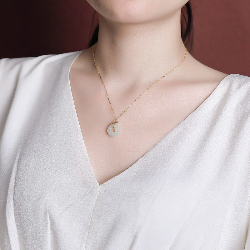 Collar con colgante de plata de ley 925 con Buddha Stones , jade hetiano natural, hoja de Ginkgo, hebilla de la paz, suerte