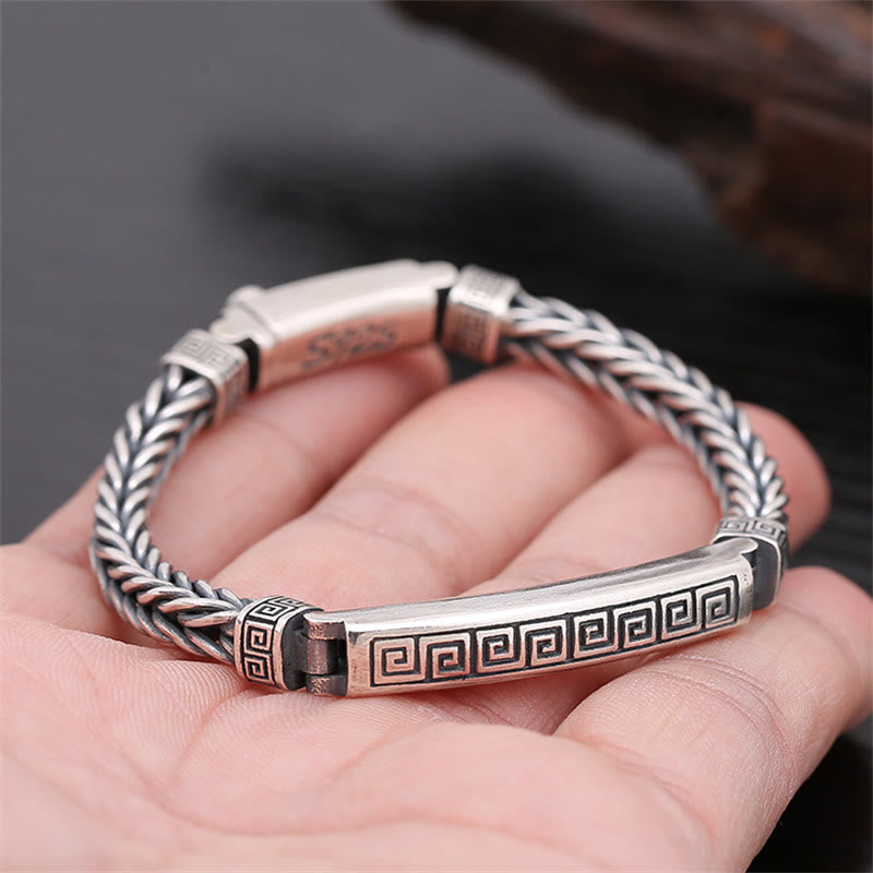 Pulsera de la suerte grabada con patrón de esvástica