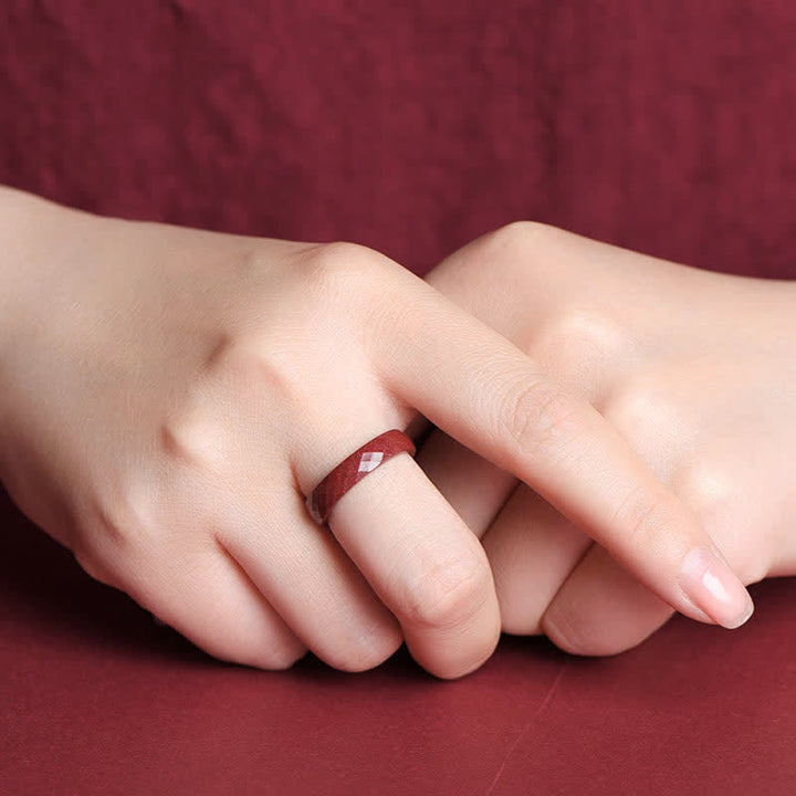 Anillo de bendición de nubes auspiciosas con Buddha Stones cinabrio Om Mani Padme Hum