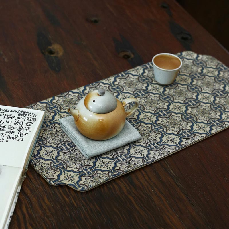 Posavasos para taza de té con diseño de brocado floral elegante
