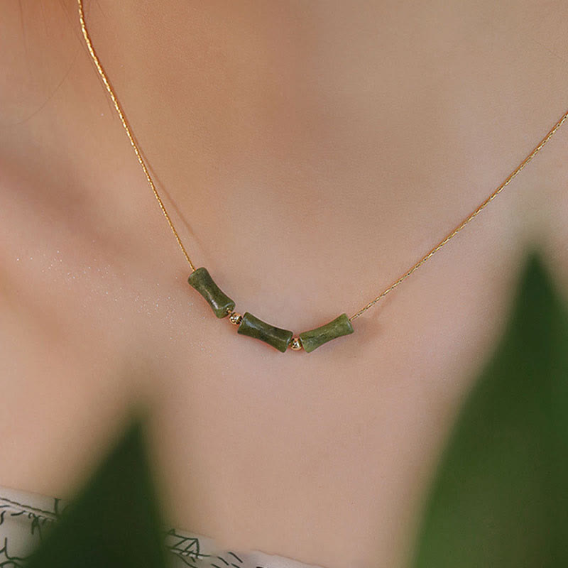 Colgante de collar de riqueza con diseño de jade y hoja de bambú de Buddha Stones
