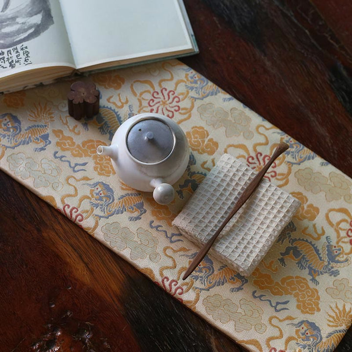 Posavasos para taza de té con diseño de brocado floral elegante