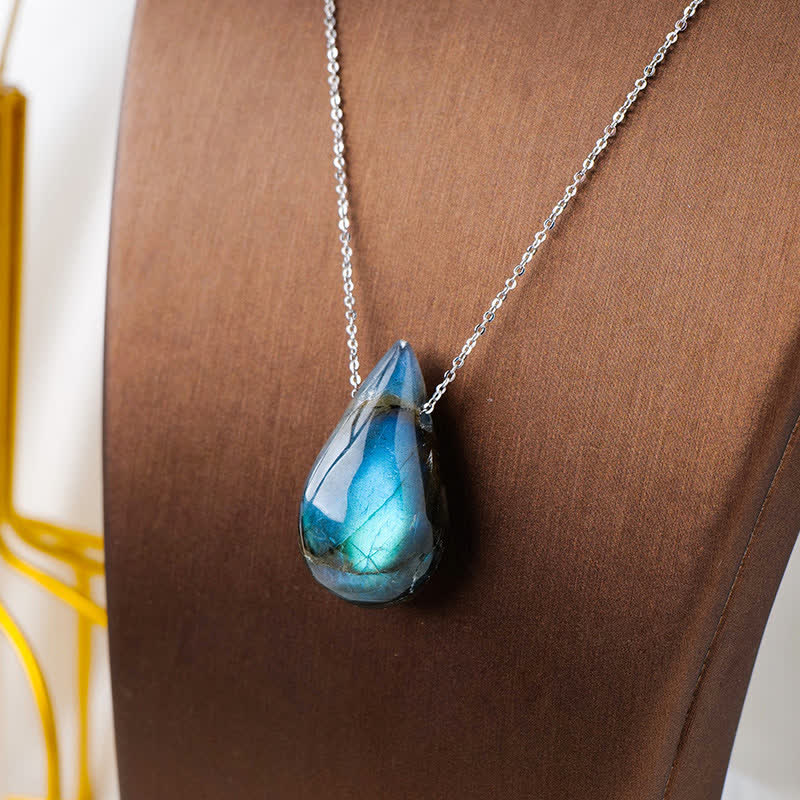 Colgante de collar curativo con soporte de gota de agua de labradorita de Buddha Stones