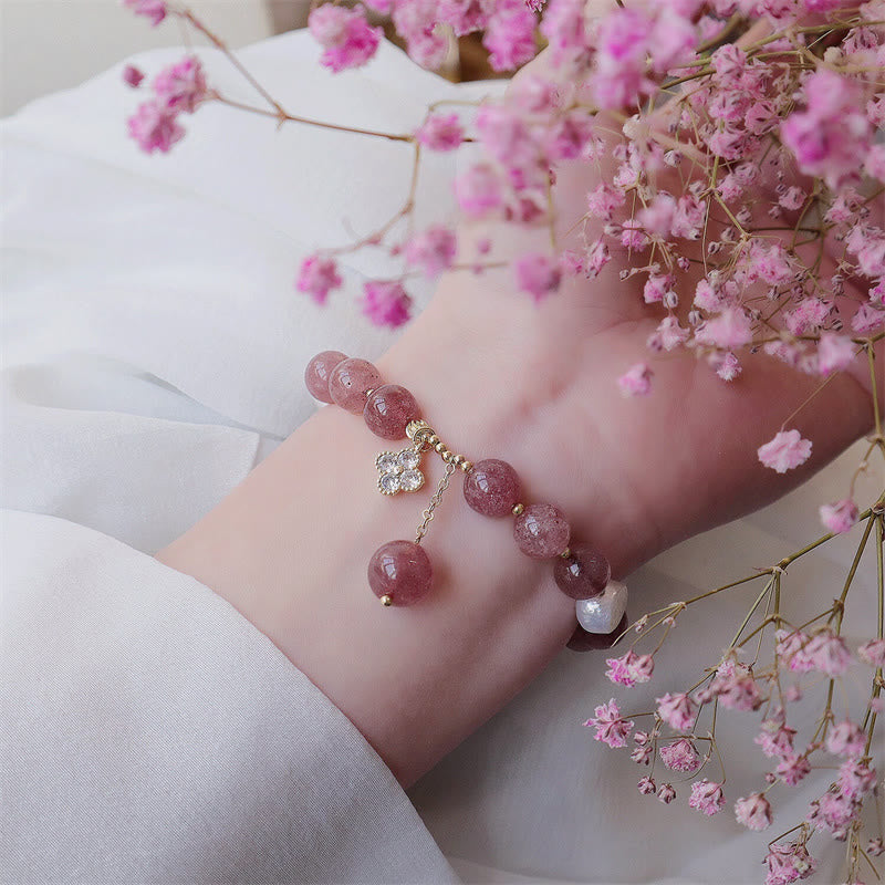 Pulsera de amor con trébol de cuatro hojas y perlas de cuarzo fresa natural con Buddha Stones