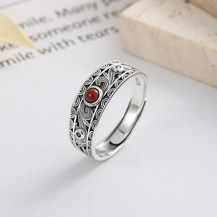 Anillo de pensamiento lógico con nubes propicias de ágata roja incrustada en plata de ley 925 con Buddha Stones