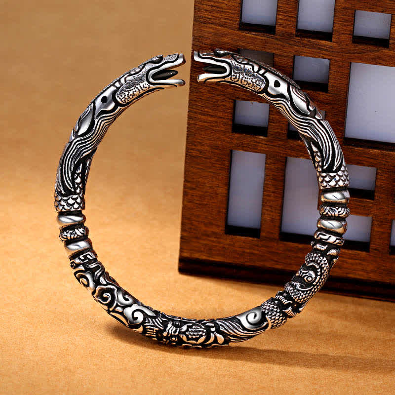 Brazalete de pulsera de la suerte tallada con cabeza de dragón