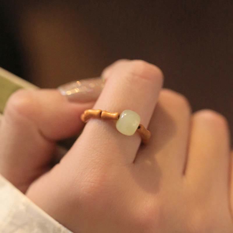 Anillo de suerte de prosperidad de bambú con cuentas de jade hetiano
