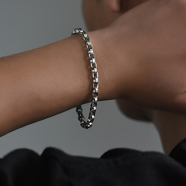 Pulsera de metal creativa con diseño tallado de Om Mani Padme Hum de plata de ley 925 con Buddha Stones