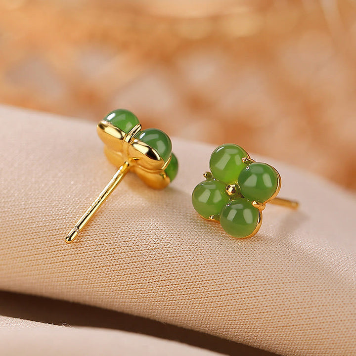 Pendientes de tuerca de la suerte con trébol de cuatro hojas de jade cian natural chapado en plata de ley 925 con Buddha Stones