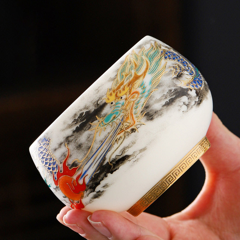 Taza de té de cerámica de porcelana blanca con diseño de dragón jugando con Buddha Stones, taza de té de Kung Fu de 160ml