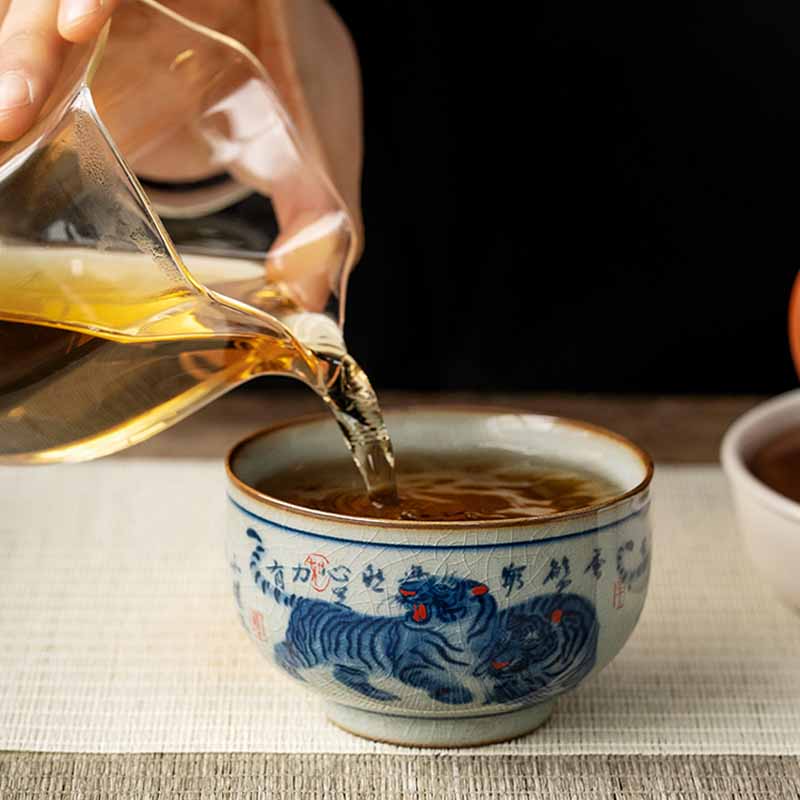 Buddha Stones Jingdezhen pintado a mano lindo tigre taza de té de cerámica Kung Fu taza de té tazón 140ml