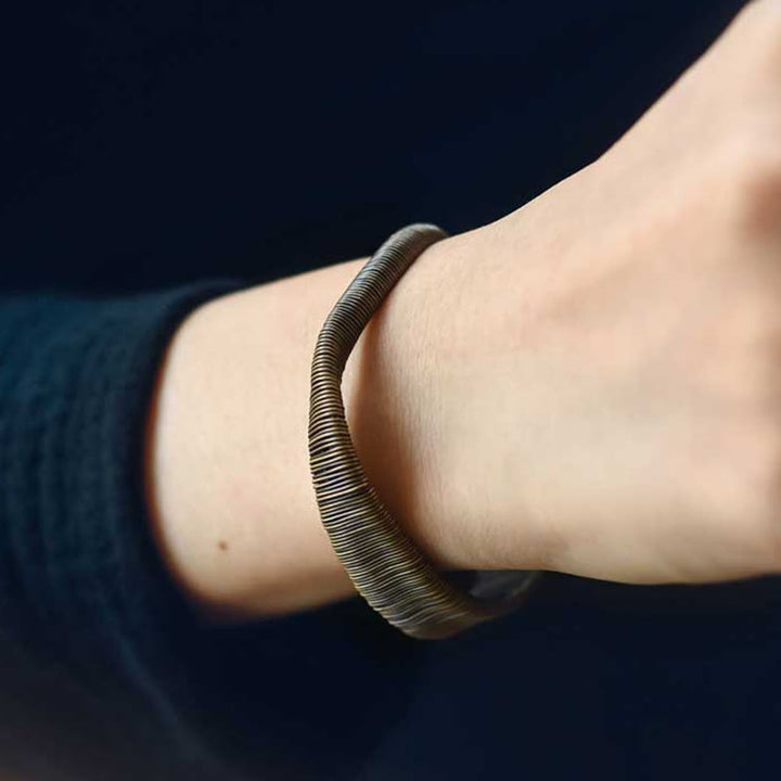 Pulsera ajustable con diseño simple de Buddha Stones, latón, cobre y suerte para la riqueza. - image 8