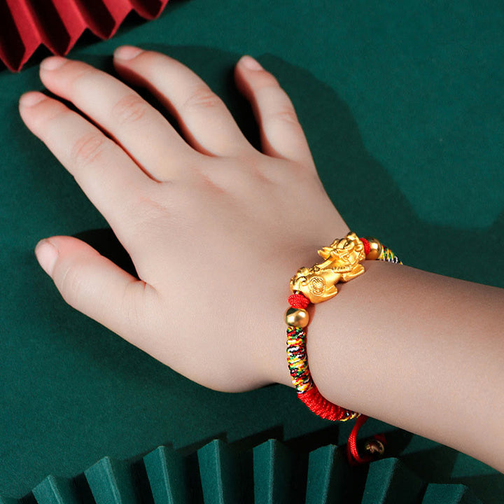 Pulsera de plata de ley 999 con Buddha Stones PiXiu Wealth King Kong con nudo trenzado para niños - PiXiu dorado de plata de ley 999 - Cuerda de colores (tamaño de la pulsera: 12 + 4 cm) - image 1