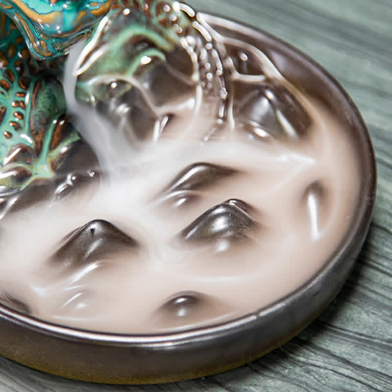 Decoración de quemador de incienso de fuente de humo de reflujo de cerámica con patrón de dragón