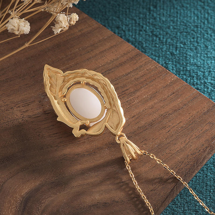 Colgante de collar de bendición de cobre de pavo real de jade blanco