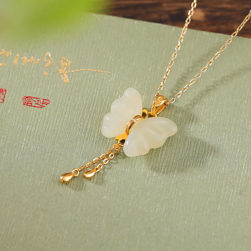 Colgante de collar con colgante de mariposa de jade blanco hetiano chapado en plata de ley 925 con Buddha Stones