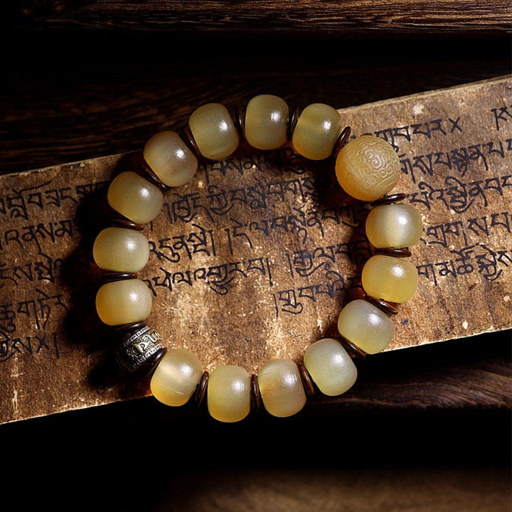 Pulsera auspiciosa hecha a mano con Buddha Stones , cuerno de oveja tibetano, Om Mani Padme Hum