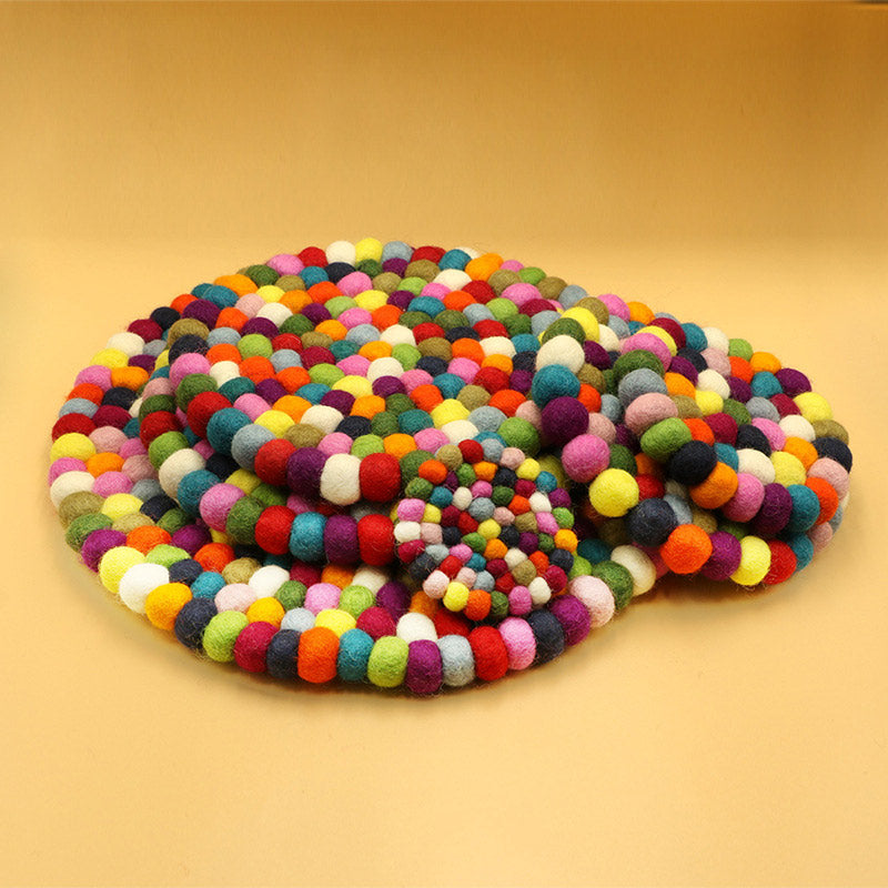 Buddha Stones Cojín decorativo de lana afieltrada hecho a mano con cuenco tibetano. - image 1